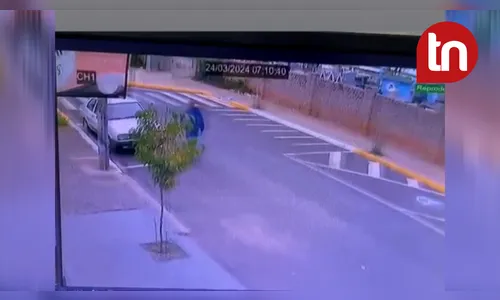 Vídeo mostra criminoso furtando Voyage próximo ao Cemitério da Saudade