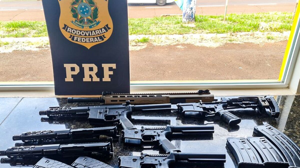 PRF prende homem com carabinas, espingarda e cocaína no Paraná