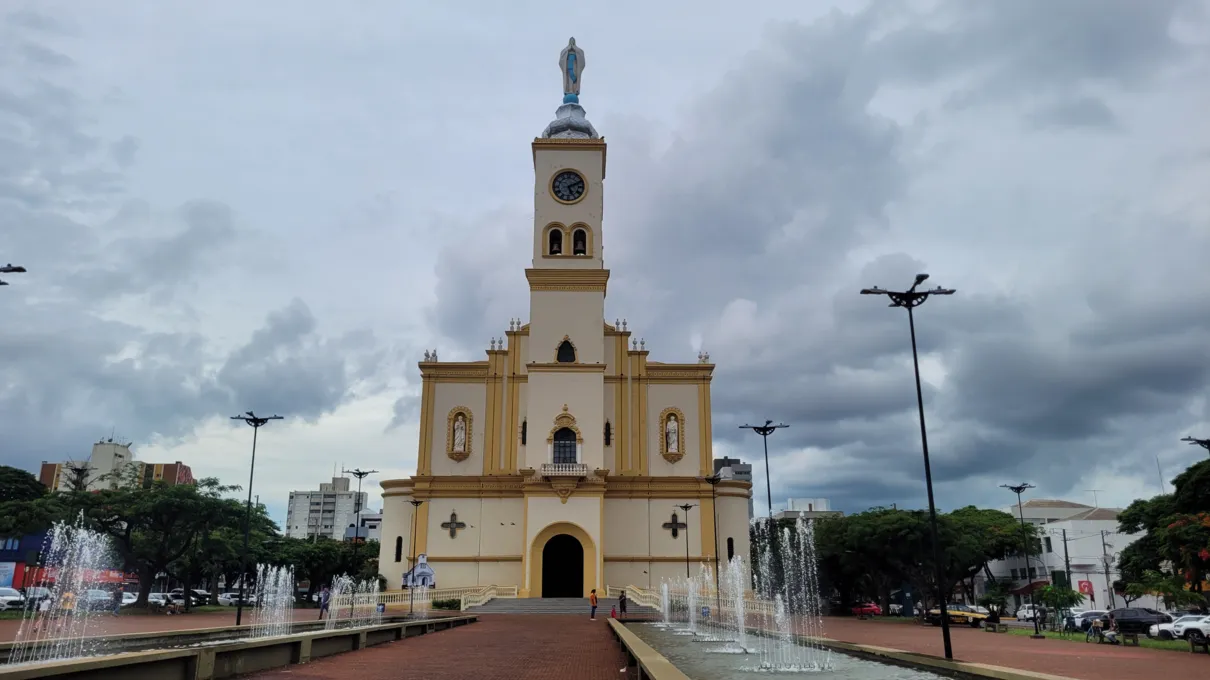 A mínima estará em 13°C