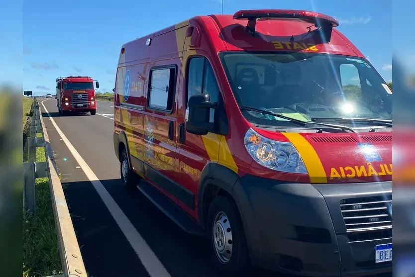 A mulher foi atingida na calçada.