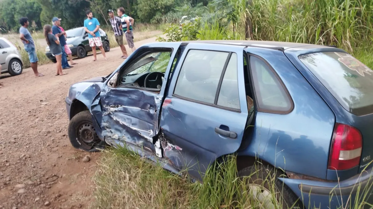 O motorista do carro não se feriu.