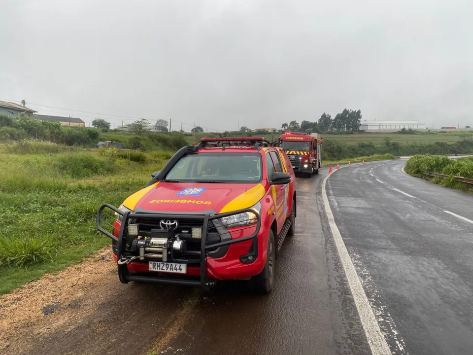 Bombeiros foram ao mesmo ponto duas vezes neste domingo