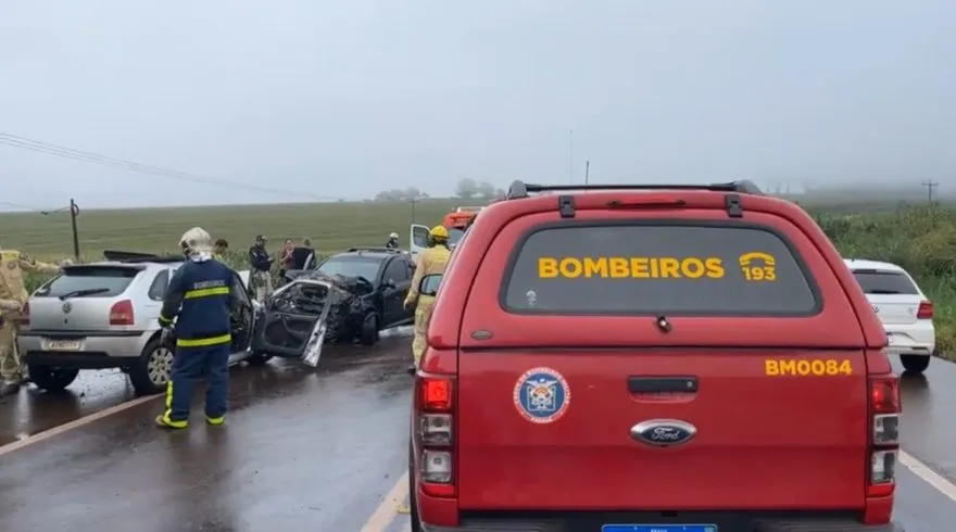 Grave colisão deixa três pessoas feridas na BR-369