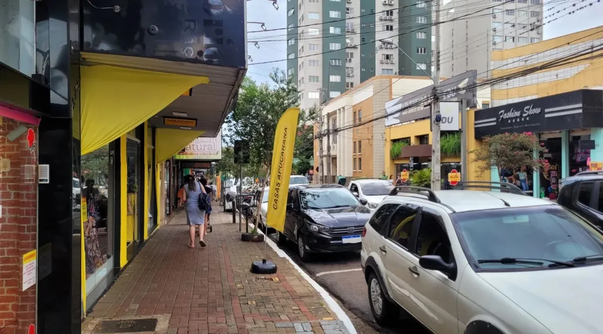 Lojas de rua não vão abrir no feriado