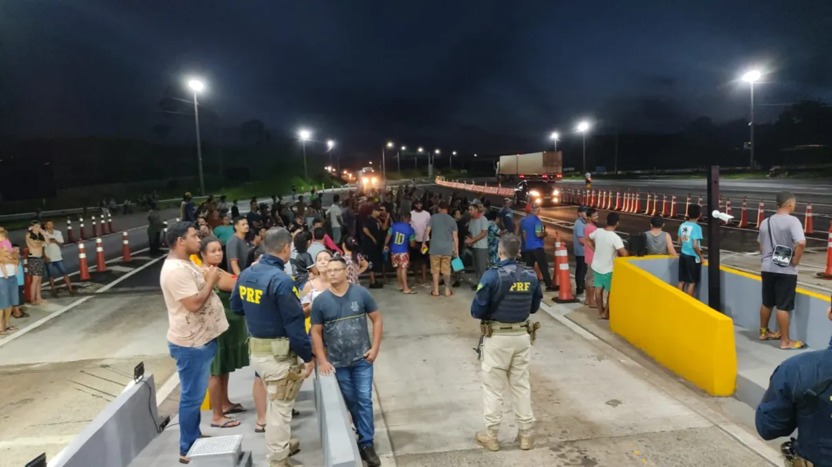 Manifestantes levantaram cancelas na quarta-feira