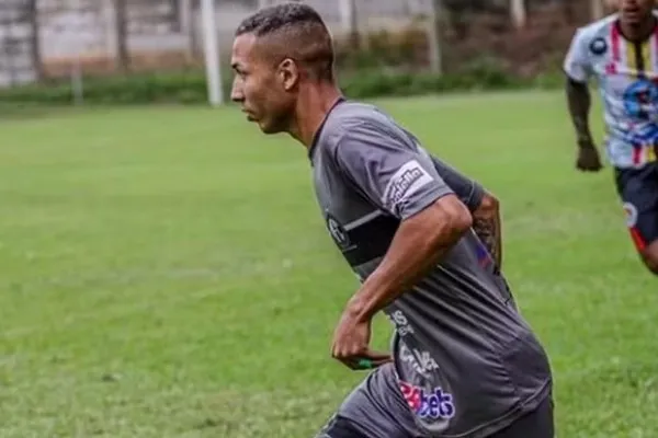 O jogador, identificado como Vinícius Guilherme Alves, deixa esposa e quatro filhos