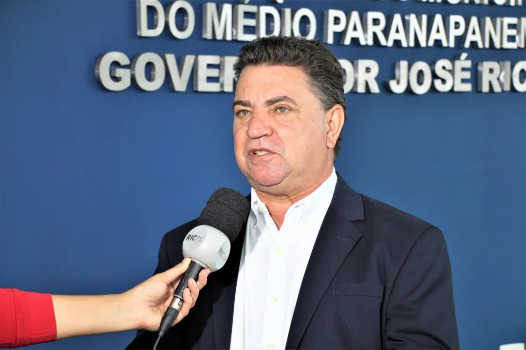 Prefeito de Arapongas Sérgio Onofre, presidente da Amepar