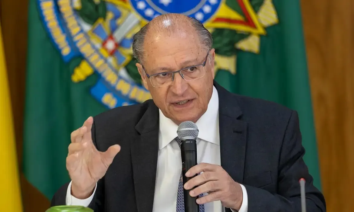 Vice-presidente Geraldo Alckmin é diagnosticado com covid-19