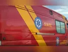 Ivaiporã: bombeiros socorrem vítima de acidente entre carro e moto