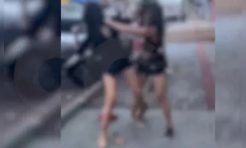 Devido a ciúme, mulheres brigam em saída de balada no Paraná