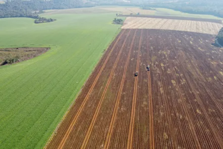 A média gira em torno de R$ 41 mil a R$ 96 mil para o hectare de soja, dependendo da estrutura que cada local apresente