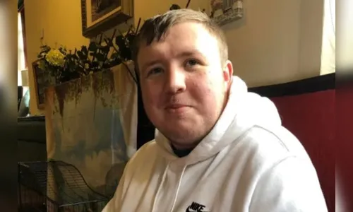 Jovem de 20 anos morre dois dias após acordar com dor nas pernas