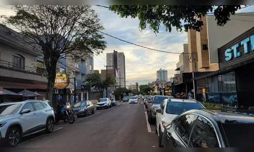 Criminoso quebra porta de loja e ‘pesca’ tablet em Apucarana