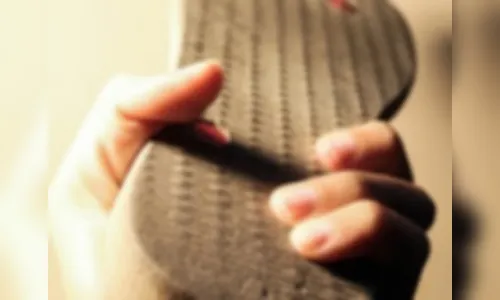 Pai agride filha no rosto após divergência na educação do neto