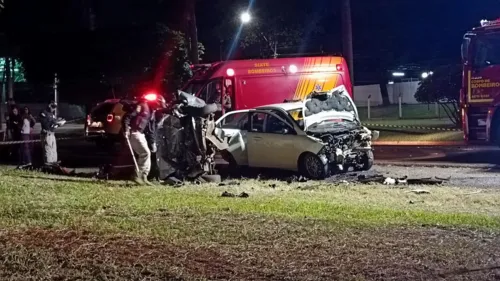 Acidente aconteceu na noite desta sexta-feira