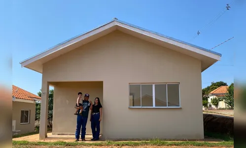 Famílias do norte do PR recebem casas financiadas pela Cohapar