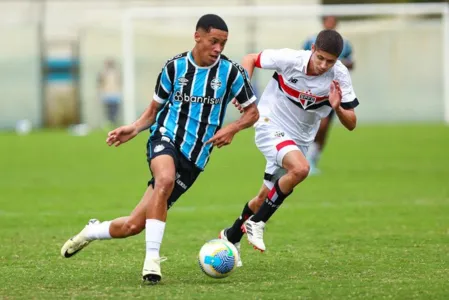 Atualmente, Alysson está atuando pelo Grêmio no Brasileirão Sub-20