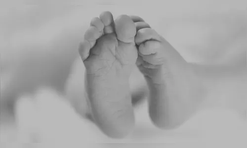 Mulher é suspeita de abandonar bebê em terreno logo após o parto no PR