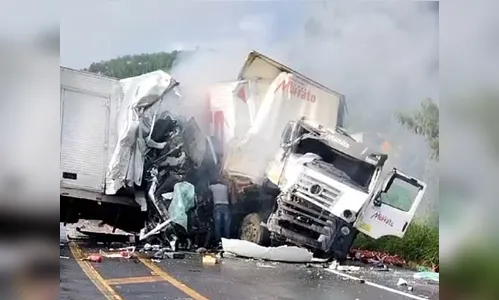 Motorista morre após acidente entre caminhões na Serra do Cadeado