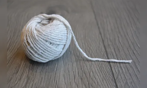 Casal que amarrava pênis de menino para não fazer xixi na cama é preso