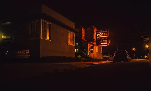 Cliente dorme demais em motel e PM é chamada em Apucarana