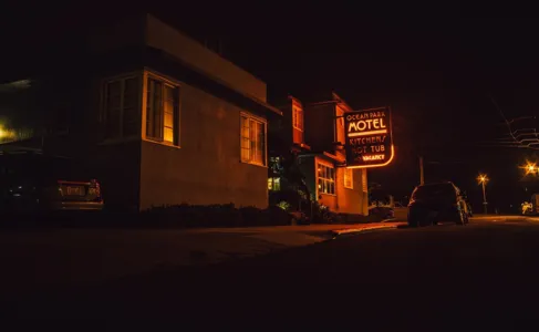 Cliente dorme demais em motel e PM é chamada em Apucarana
