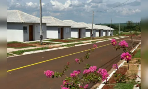 Cohapar entrega 30 casas e 45 escrituras para famílias do norte do PR