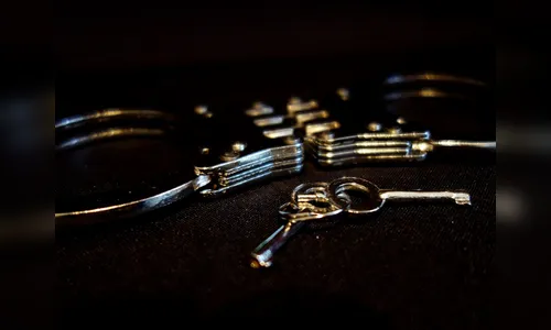 Empresária é presa por manter relação sexual com menino de 13 anos