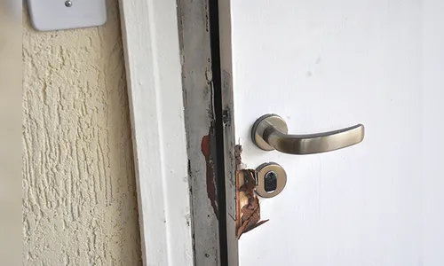 Bandido invade apartamento com morador dormindo em Apucarana