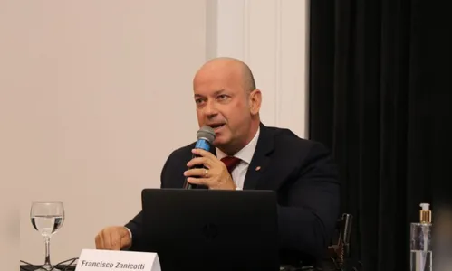 Francisco Zanicotti assume cargo de procurador-geral de Justiça do PR