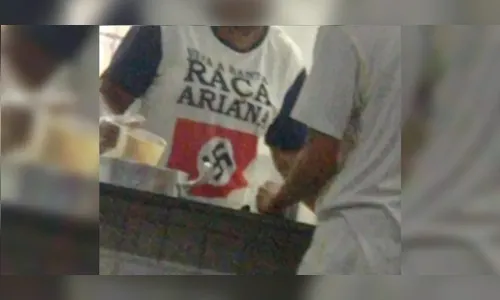 Funcionária de escola vai trabalhar usando símbolo nazista em Maringá