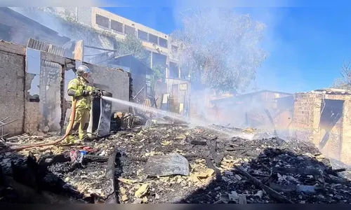 Mulher salva criança de incêndio que destruiu seis casas no Paraná