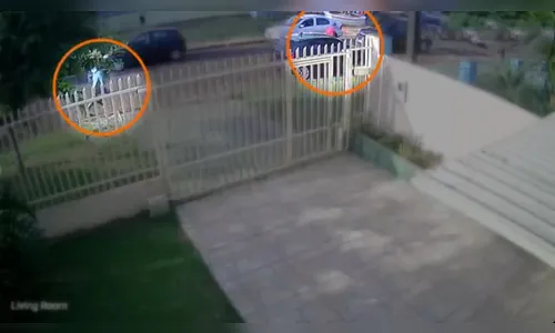 Vídeo mostra pai que esperava filho sair da escola fugindo de atirador