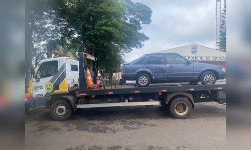 PM de Apucarana recupera Ford Escort com alerta de furto