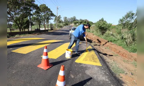 Junior da Femac vistoria pavimentação na Estrada André Berezoski