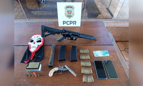 Polícia Civil faz operação e apreende fuzil, munições e coletes