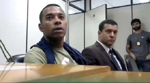 Robinho na audiência de custódia na Polícia Federal, em Santos