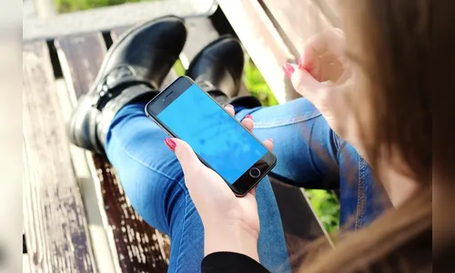 Roubo de celular: a obrigação do banco por operações indevidas