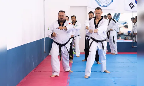Seminário Nacional de Taekwondo reuniu dezenas de atletas em Curitiba