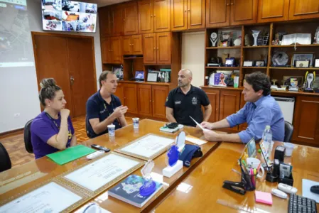 Uma reunião foi feita na tarde desta terça-feira (9)