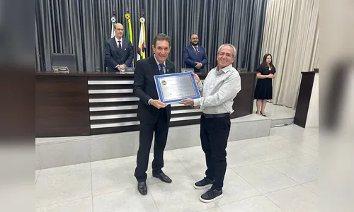 Relojoaria recebe homenagem na Câmara de Apucarana