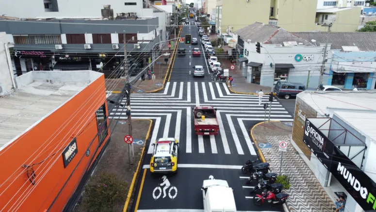 Imagem ilustrativa da notícia A faixa de pedestre com cara de Mister M durou pouco