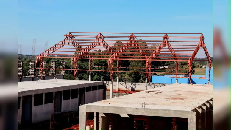 Imagem ilustrativa da notícia Herança do passado: obras paradas na educação de Apucarana