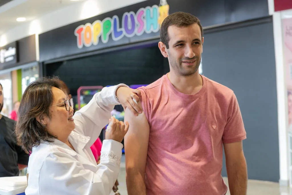 Apucarana inicia vacinação contra a gripe para todas as idades