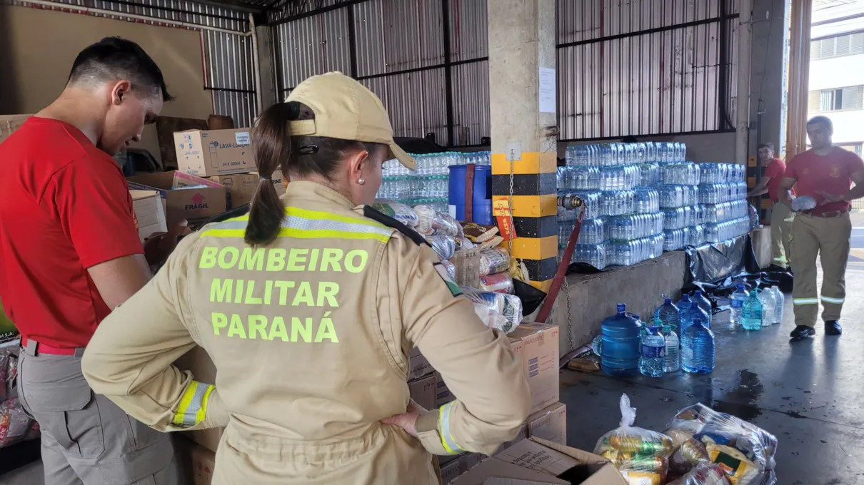 Bombeiros do 11º GB já arrecadaram 181 toneladas de doações para o RS