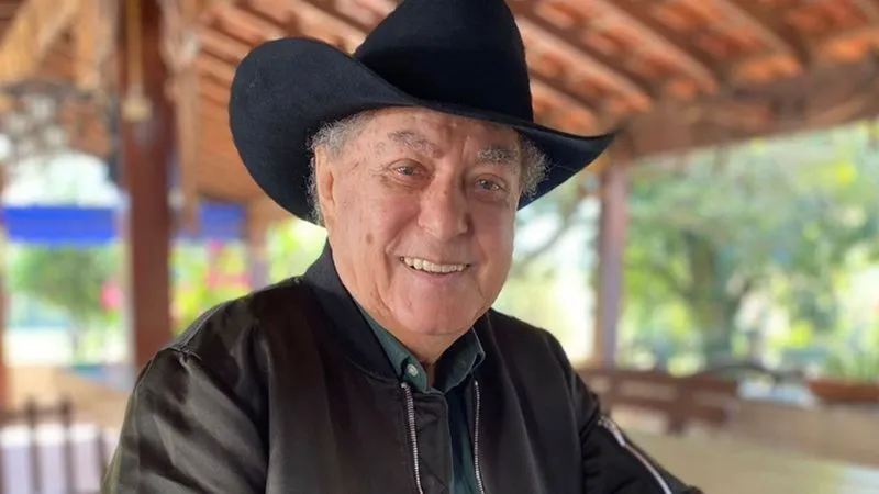 Cantor Milionário, 84 anos