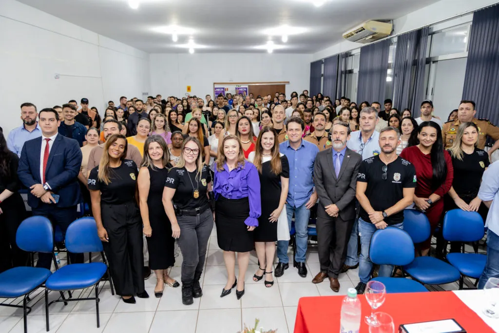 Evento teve a participação da deputada federal e secretária de Estado da Mulher, Leandre Dal Ponte