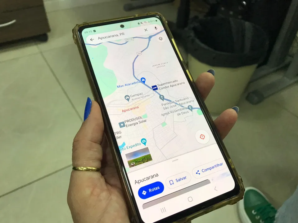 Mulher perde o celular e recupera aparelho após rastrear pelo 'Maps'