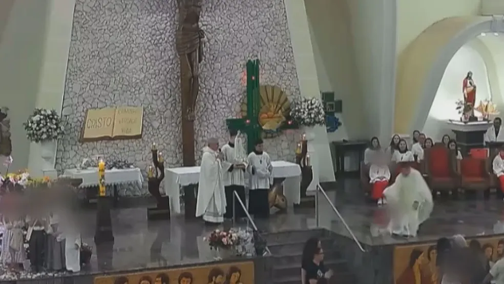 O episódio ocorreu durante uma missa no santuário Eucarístico de Cianorte