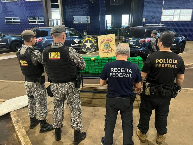 PF, Receital e Força Nacional prendem homem com carro cheio de maconha